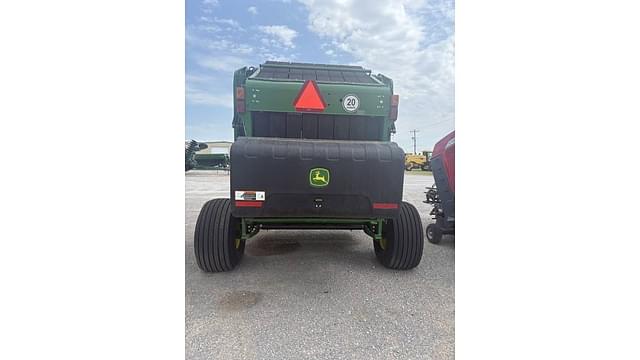 Image of John Deere 561R equipment image 4