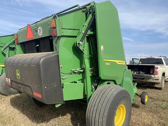 Image of John Deere 561R equipment image 3