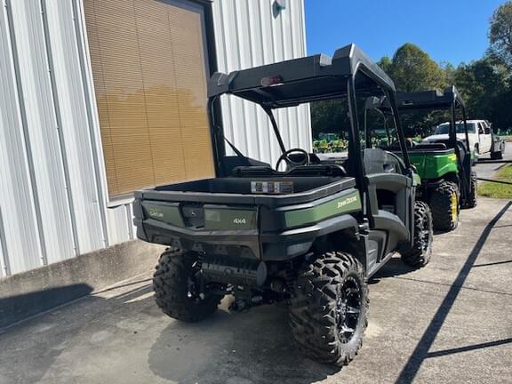 Image of John Deere XUV 590M equipment image 2