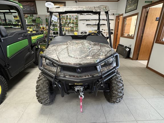 Image of John Deere XUV 590M equipment image 3