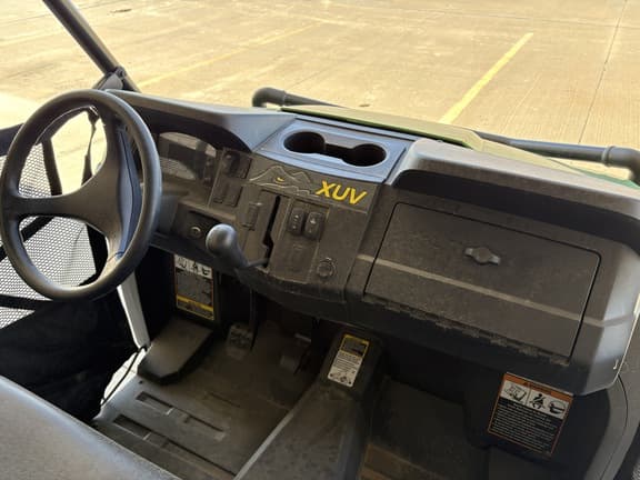 Image of John Deere XUV 590M S4 equipment image 3