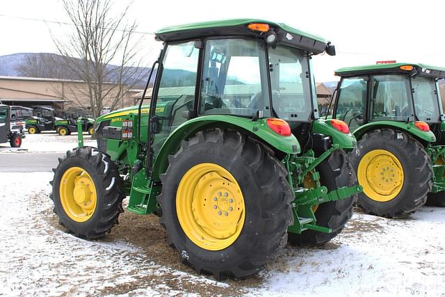 Image of John Deere 5075E equipment image 1