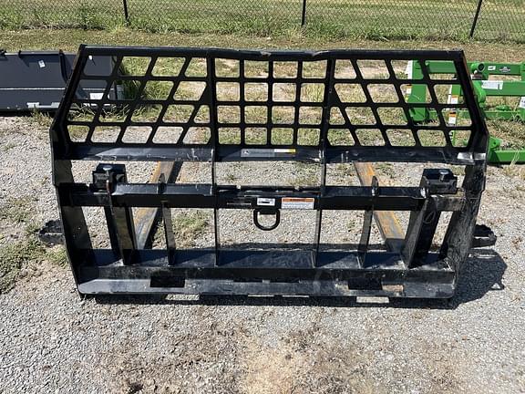 Image of John Deere Pallet Forks equipment image 1