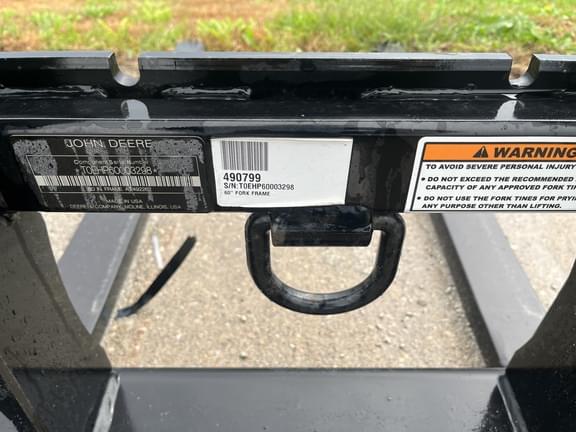 Image of John Deere Pallet Forks equipment image 4