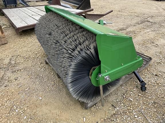 Image of John Deere 60 Heavy Duty Broom Primary image