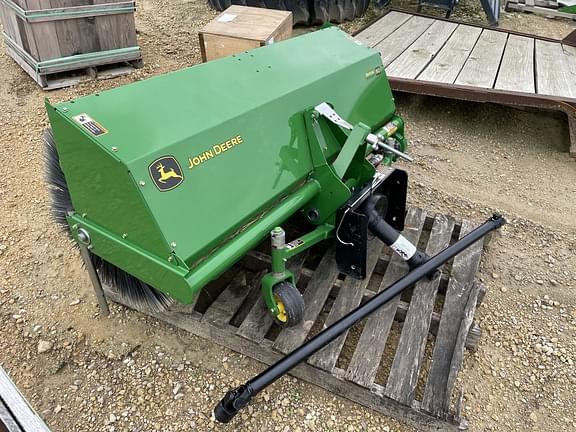 Image of John Deere 60 Heavy Duty Broom equipment image 2