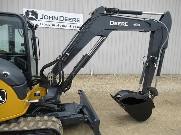 Image of John Deere 60P equipment image 4