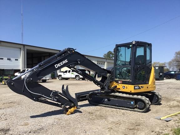Image of John Deere 60P equipment image 1