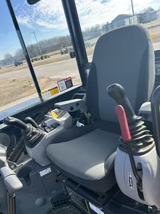 Image of John Deere 60P equipment image 4