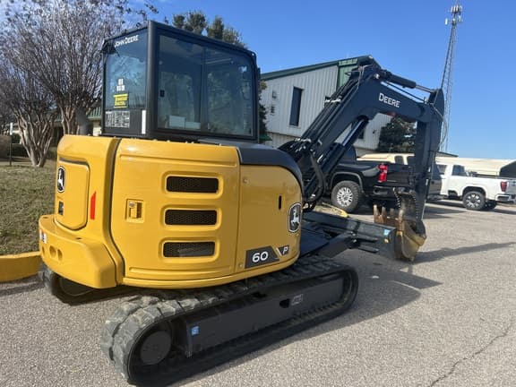 Image of John Deere 60P equipment image 1