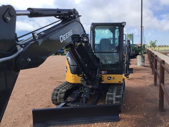 Image of John Deere 60P equipment image 1