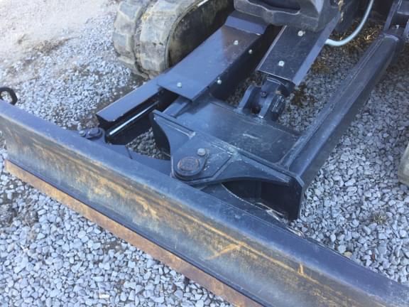 Image of John Deere 60P equipment image 4