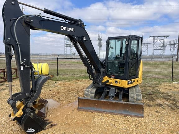 Image of John Deere 60P equipment image 1