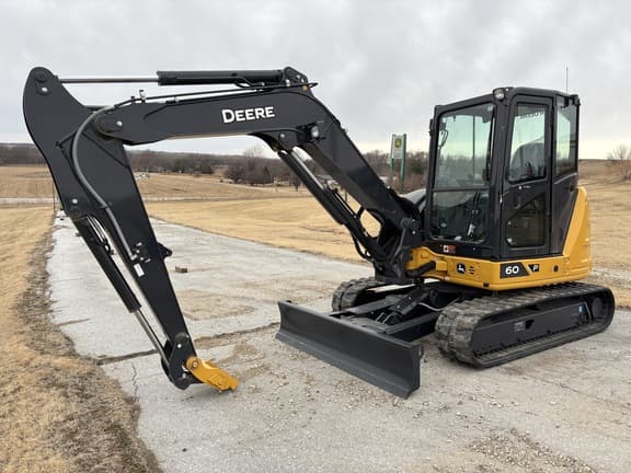 Image of John Deere 60P equipment image 1
