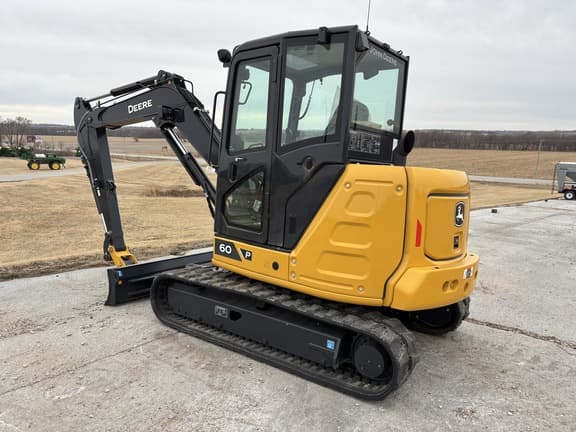 Image of John Deere 60P equipment image 2