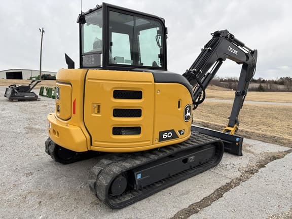 Image of John Deere 60P equipment image 3