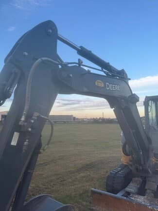 Image of John Deere 60P equipment image 4