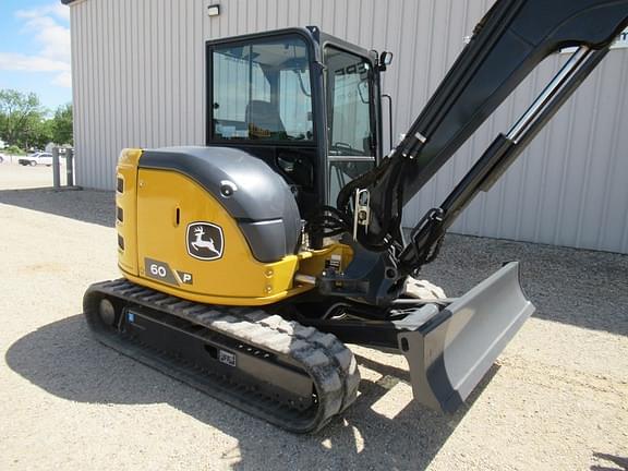 Image of John Deere 60P equipment image 3