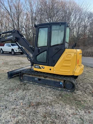 Image of John Deere 60P equipment image 2