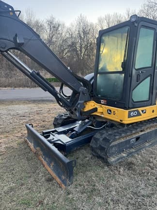 Image of John Deere 60P equipment image 1