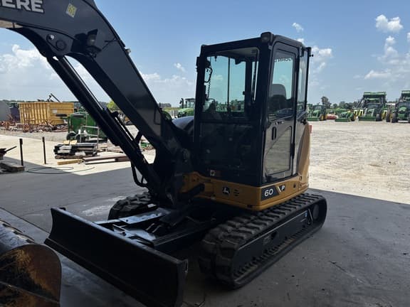Image of John Deere 60P equipment image 3