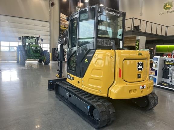 Image of John Deere 60P equipment image 2
