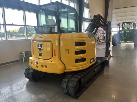 Image of John Deere 60P equipment image 3