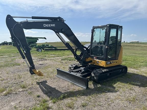 Image of John Deere 60P equipment image 1