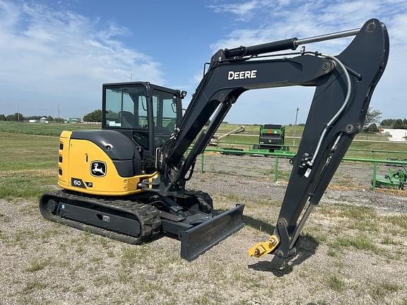 Image of John Deere 60P equipment image 2