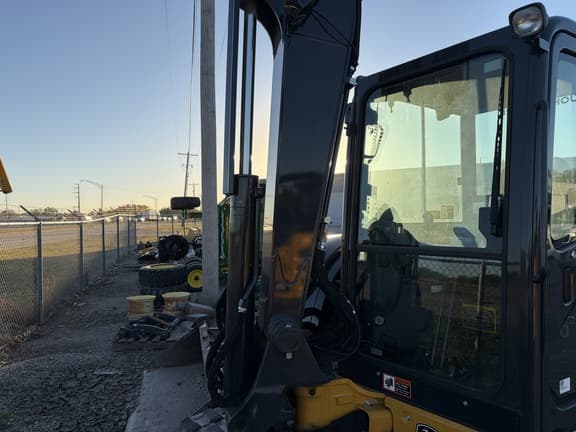 Image of John Deere 60P equipment image 2