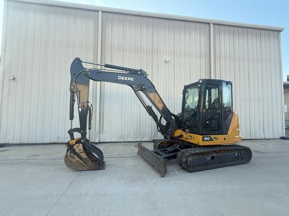 Image of John Deere 60P equipment image 4