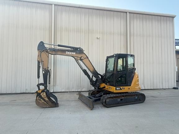 Image of John Deere 60P equipment image 3