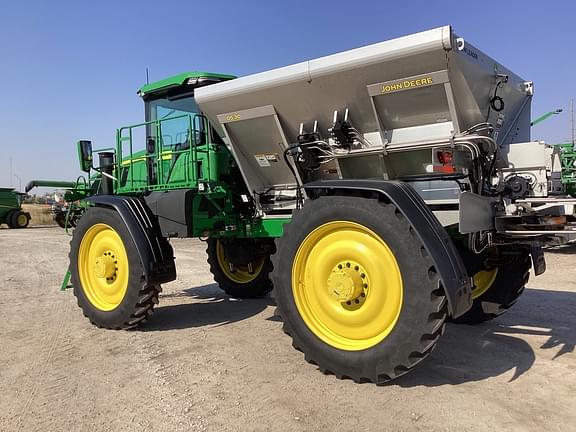 Image of John Deere 600R equipment image 3