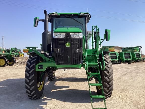 Image of John Deere 600R equipment image 1