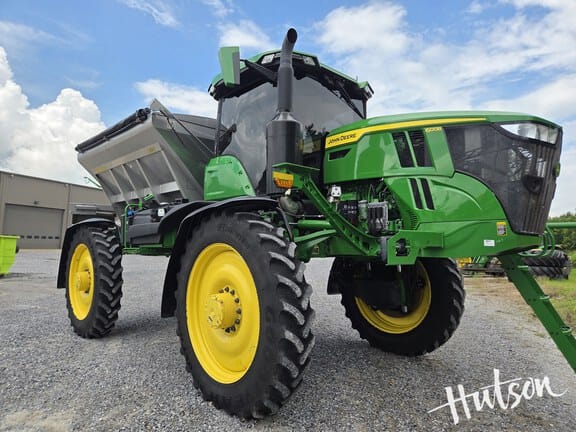 2024 John Deere 600R Equipment Image0