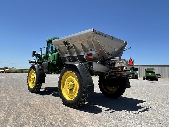 Image of John Deere 600R equipment image 2