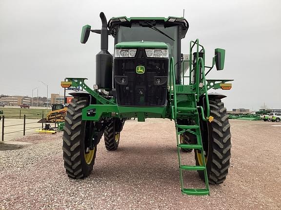 Image of John Deere 600R equipment image 2