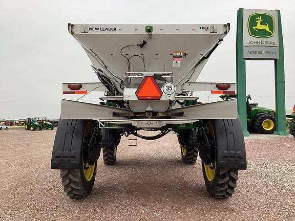 Image of John Deere 600R equipment image 4