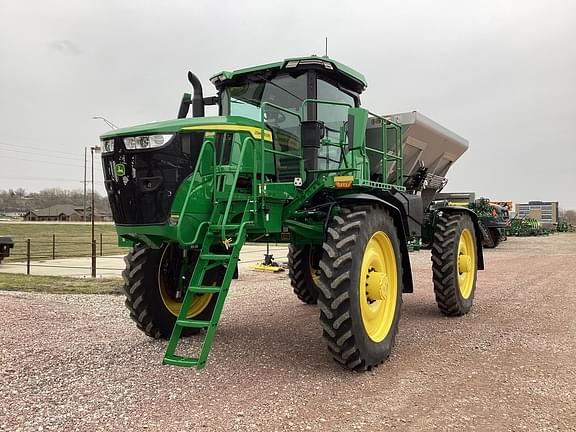 Image of John Deere 600R equipment image 3