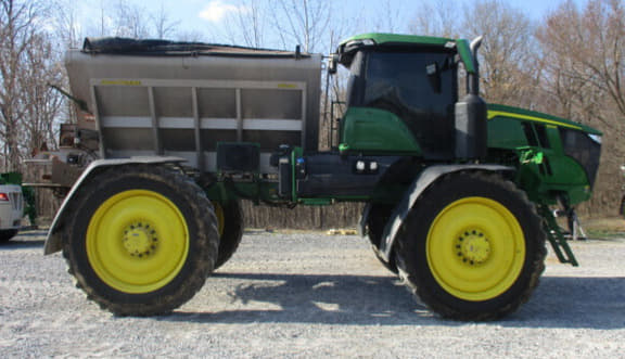 Image of John Deere 600R equipment image 2
