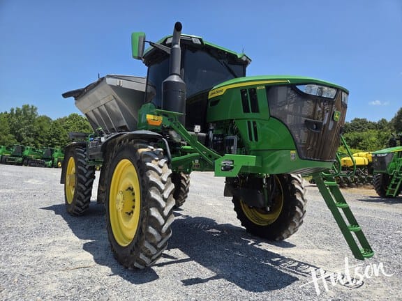 2024 John Deere 600R Equipment Image0