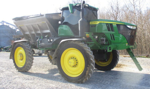 2024 John Deere 600R Equipment Image0