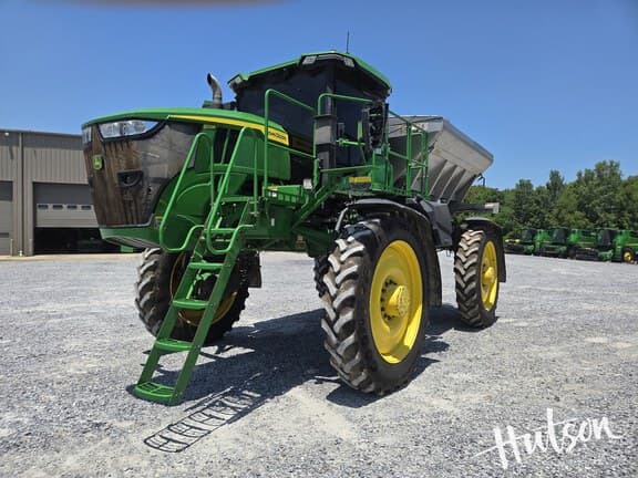 Image of John Deere 600R equipment image 1