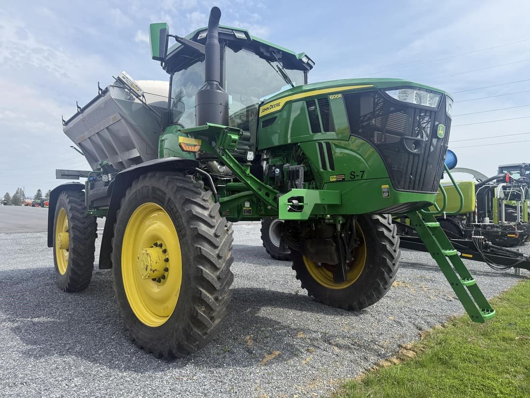 Image of John Deere 600R Primary image