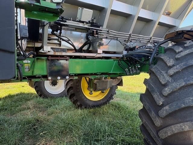 Image of John Deere 600R equipment image 3