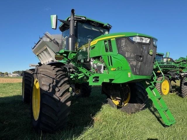 Image of John Deere 600R equipment image 2