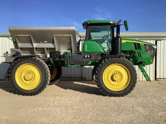 Image of John Deere 600R equipment image 1