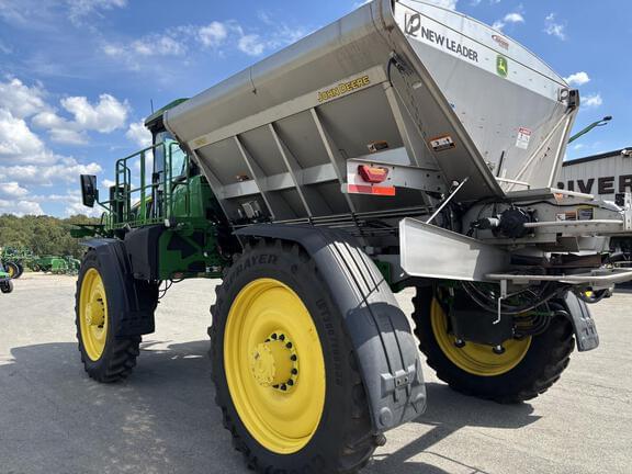 Image of John Deere 600R equipment image 2