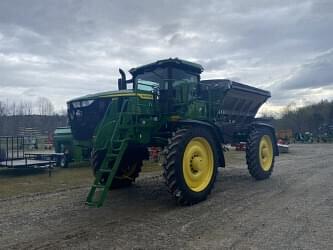 Image of John Deere 600R equipment image 1