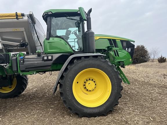 Image of John Deere 600R equipment image 2